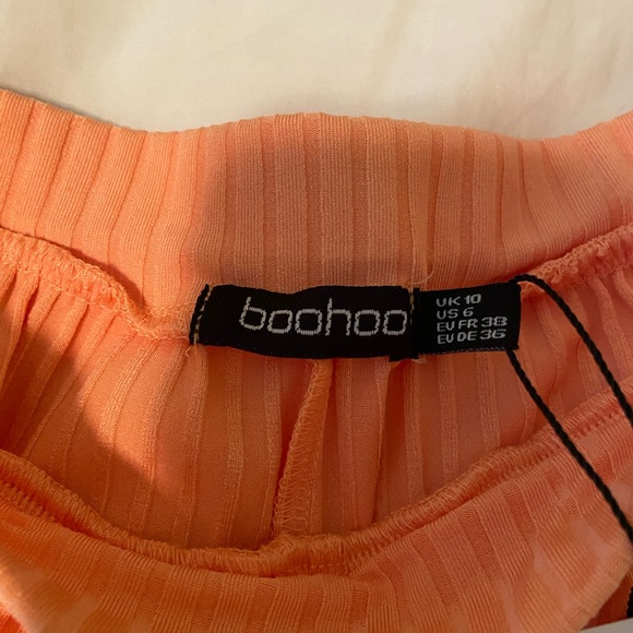 NWT boohoo flowy shorts! - Picture 4 of 6